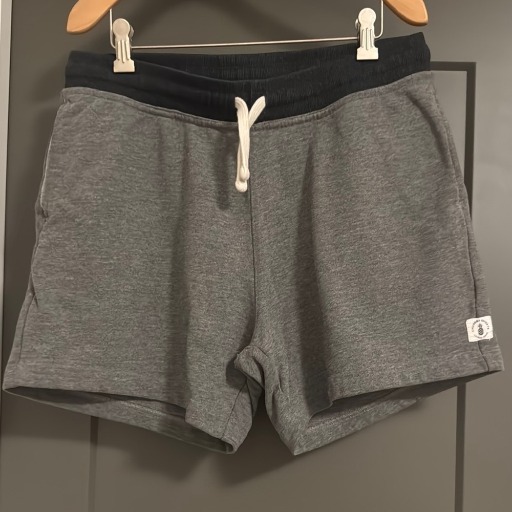 Chubbies Men’s Gray Athletic Shorts with Black Waistband - 5.5 Inseam